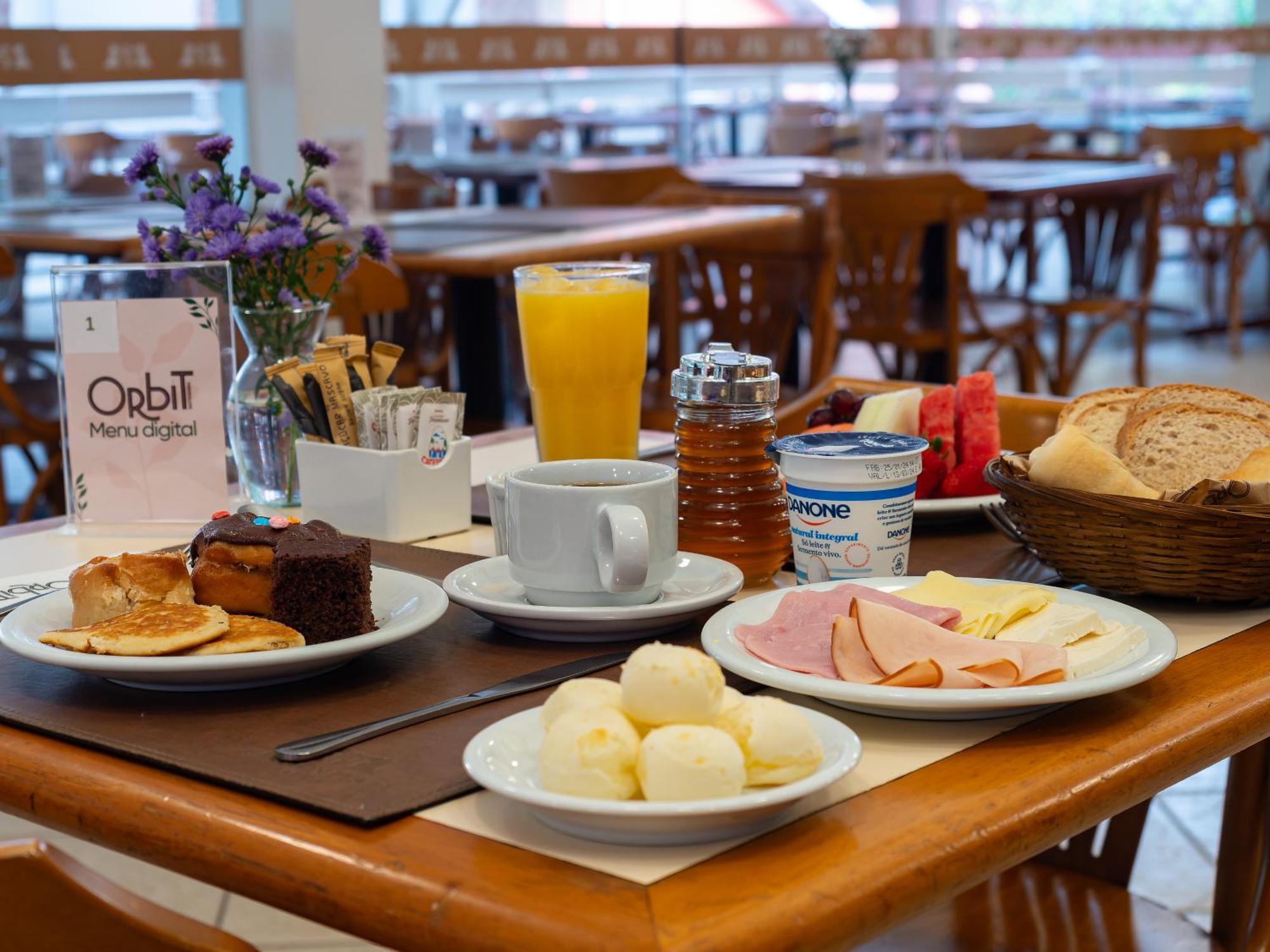 Carlton Suites Limeira Zewnętrze zdjęcie